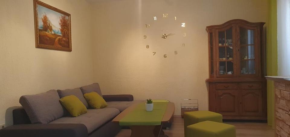 Apartments New Charming Сен Екстериор снимка
