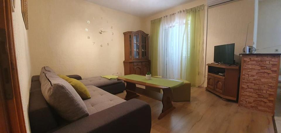 Apartments New Charming Сен Екстериор снимка