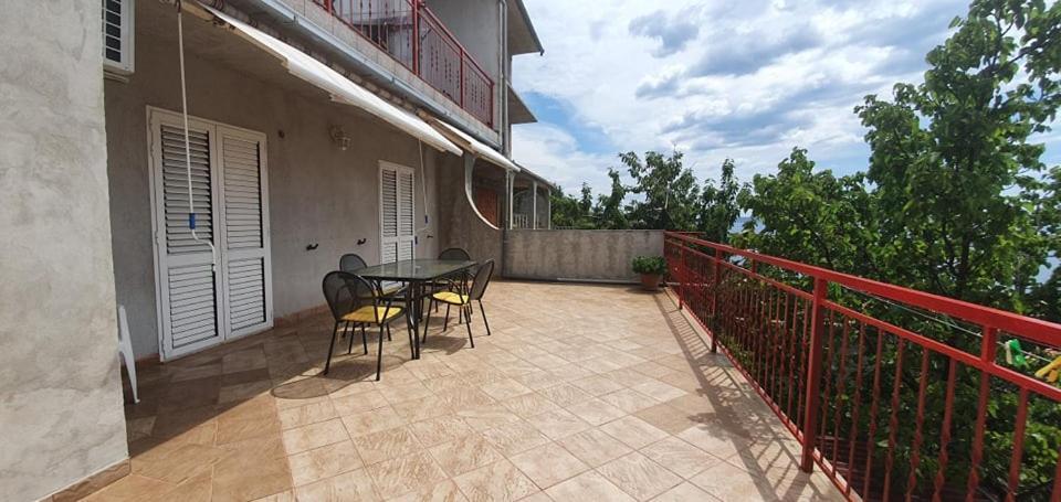 Apartments New Charming Сен Екстериор снимка