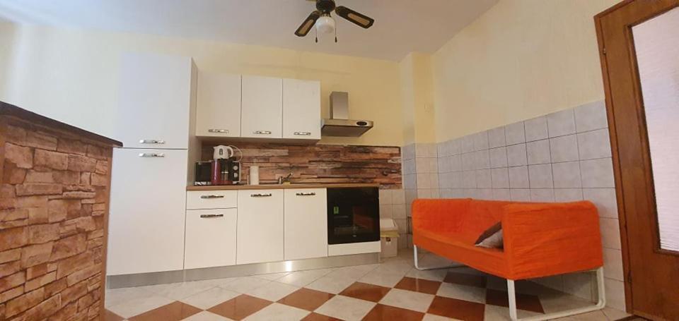 Apartments New Charming Сен Екстериор снимка