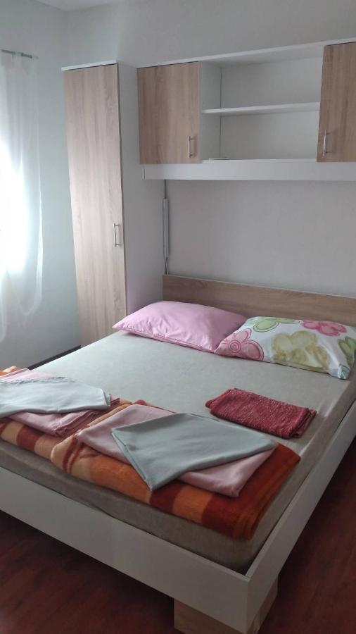 Apartments New Charming Сен Екстериор снимка