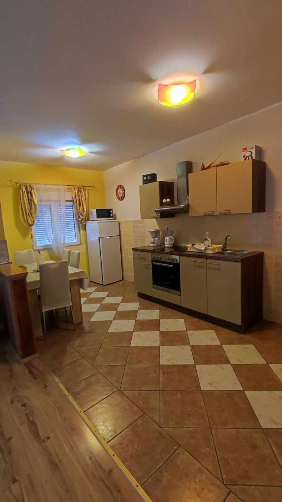 Apartments New Charming Сен Екстериор снимка