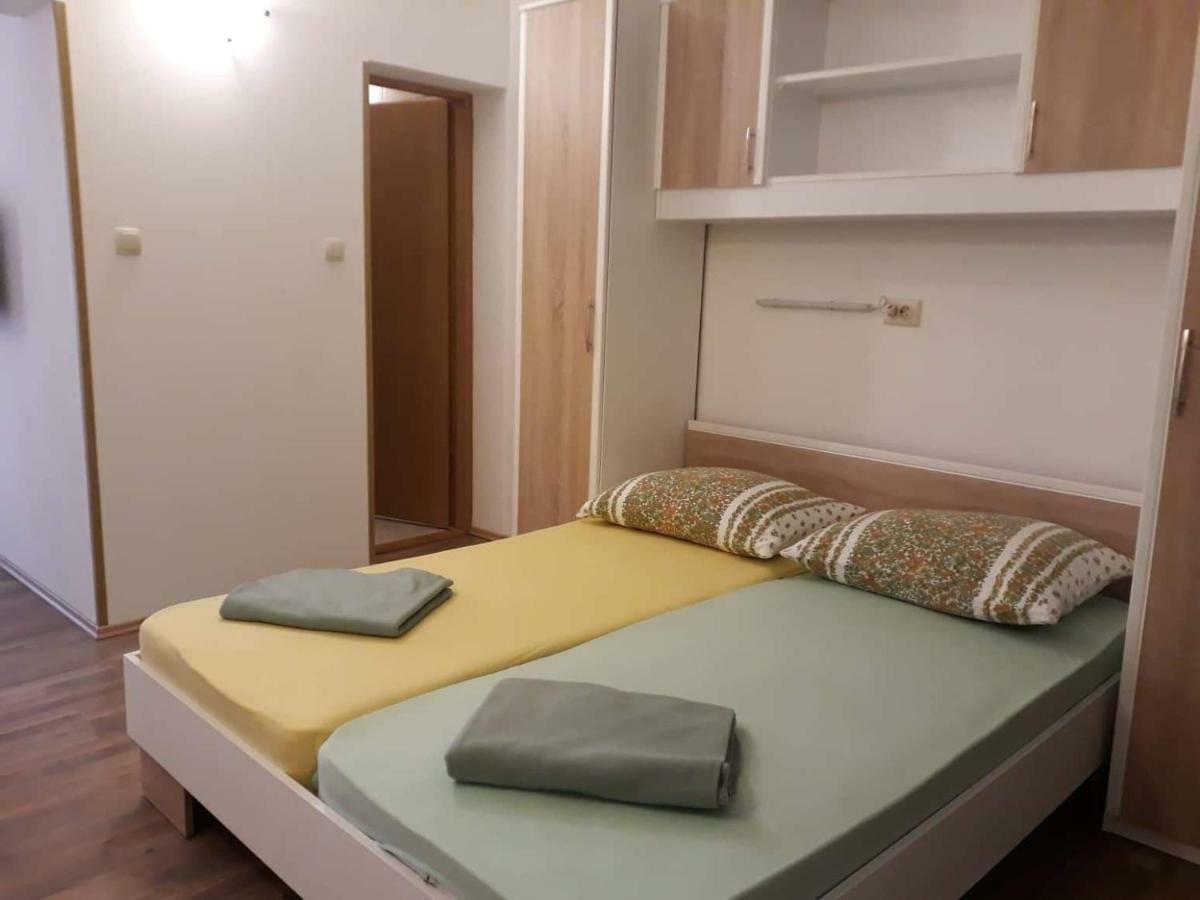 Apartments New Charming Сен Екстериор снимка